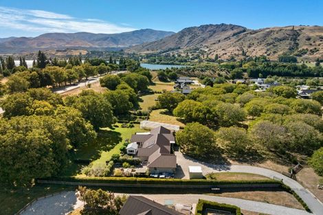 Photo of property in 8 Crawford Place, Lake Hayes, Queenstown, 9304