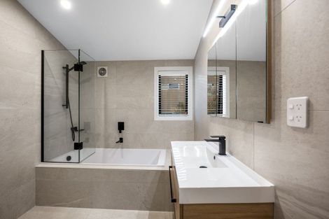 Photo of property in 1/5 Rarere Road, Hauraki, Auckland, 0622