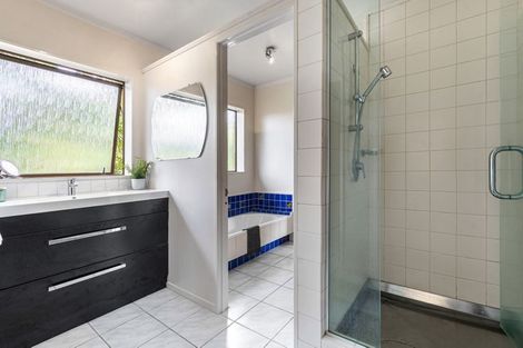 Photo of property in 2/7 Sandford Street, Campbells Bay, Auckland, 0630