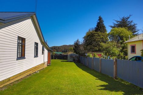 Photo of property in 49 Omapere Street, Dobson, Greymouth, 7805