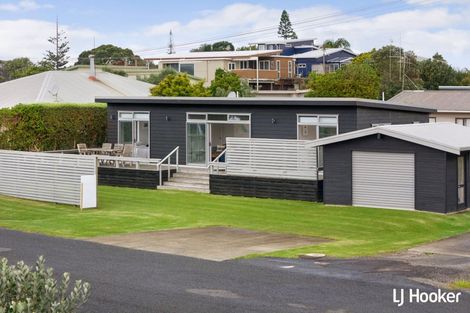 Photo of property in 3 Edwards Street, Waihi Beach, 3611