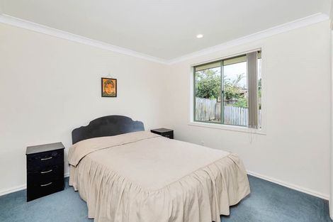Photo of property in 12 Parkcrest Drive, Henderson, Auckland, 0612