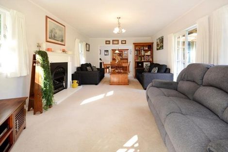 Photo of property in 8 Normanton Street, Glenfield, Auckland, 0629