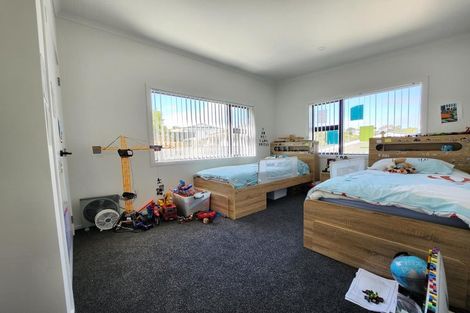 Photo of property in 7 Old Coach Road, Johnsonville, Wellington, 6037