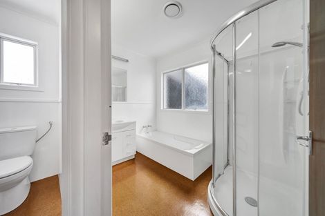 Photo of property in 13 Ambury Place, Merrilands, New Plymouth, 4312