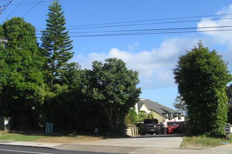 Photo of property in 116 Pupuke Road, Hillcrest, Auckland, 0627