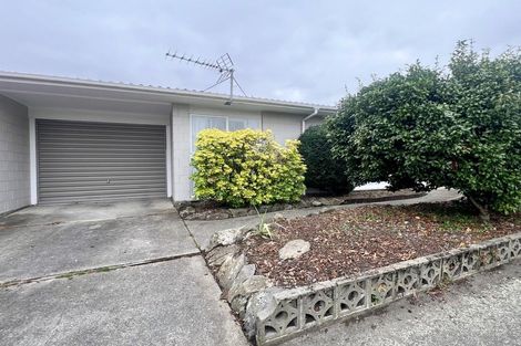 Photo of property in 2/5 Sarabande Avenue, Redwood, Christchurch, 8051