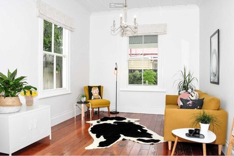 Photo of property in 22a Summer Street, Stanley Point, Auckland, 0624
