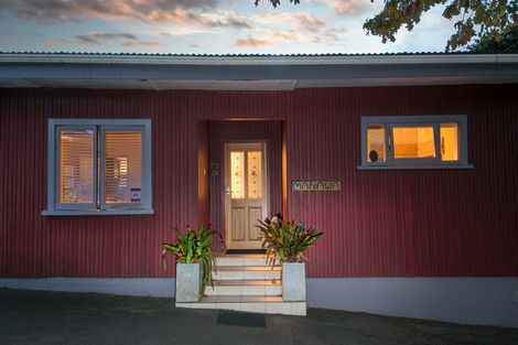 Photo of property in 51 Kent Terrace, Riverhead, 0820