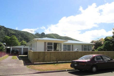 Photo of property in 13 Haylock Grove, Totara Park, Upper Hutt, 5018