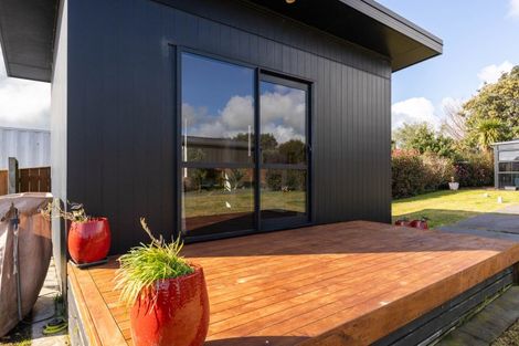 Photo of property in 5 Mahuru Lane, Okato, 4335