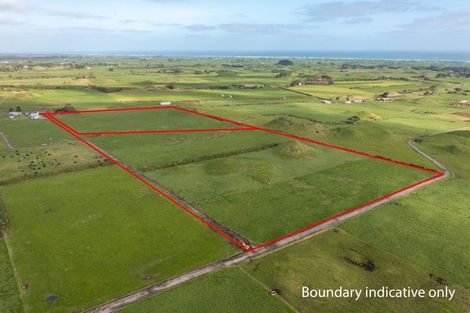 Photo of property in 22 Pungarehu Road, Pungarehu, 4685