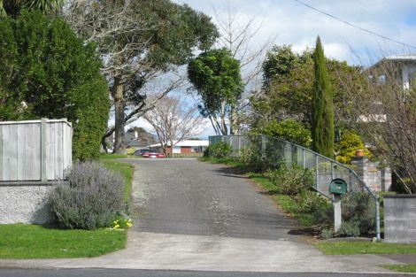 Photo of property in 46 Waiwaka Terrace, Strandon, New Plymouth, 4312