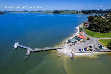 Photo of property in 37 Pahi Road, Paparoa, 0571