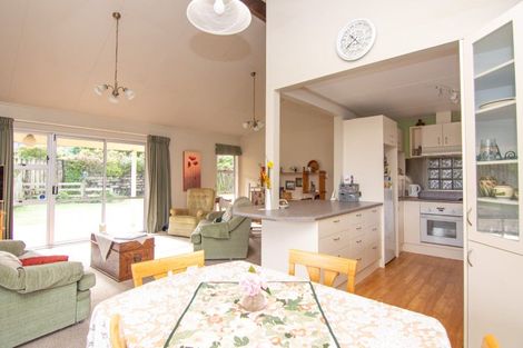 Photo of property in 2 Paul Place, Awapuni, Palmerston North, 4412