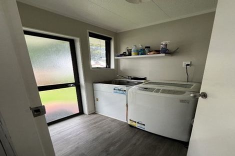 Photo of property in 2/4 Calvert Street, Papakura, 2110