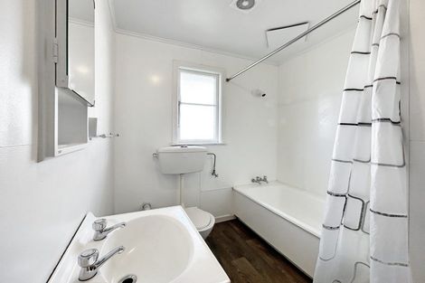 Photo of property in 145 Heretaunga Street, Palmerston North, 4414