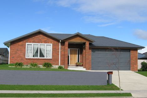 Photo of property in 31 Saint James Drive, Huntington, Hamilton, 3210