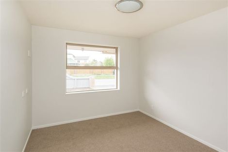 Photo of property in 2 John Morel Place, Parklands, Christchurch, 8083