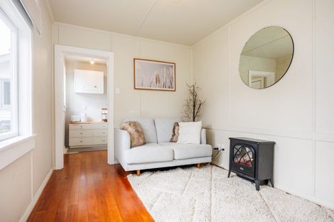 Photo of property in 25 Argyle Avenue, Takaro, Palmerston North, 4410