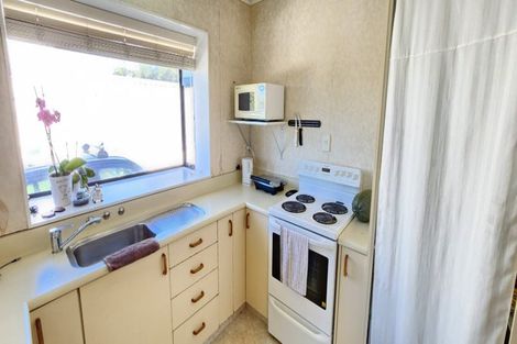 Photo of property in 11 Te Ngaere Place, Merrilands, New Plymouth, 4312