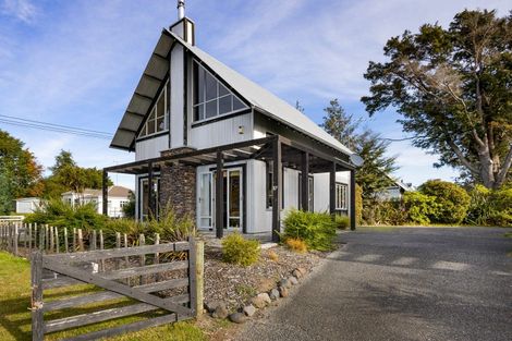 Photo of property in 16b Tay Street, Ohakune, 4625