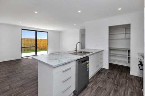 Photo of property in 51 Te Taniwha Road, One Tree Point, 0118