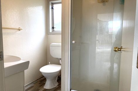 Photo of property in 36 Madigan Place, Glendene, Auckland, 0602