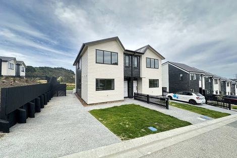 Photo of property in 32 Bee Lane, Whitby, Porirua, 5024