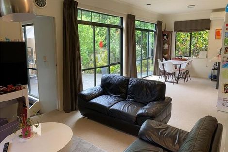 Photo of property in 34 Villanova Place, Albany, Auckland, 0632