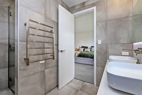 Photo of property in 40 Aspiring Drive, Poraiti, Napier, 4112