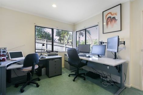 Photo of property in 23 Hogarth Rise, West Harbour, Auckland, 0618