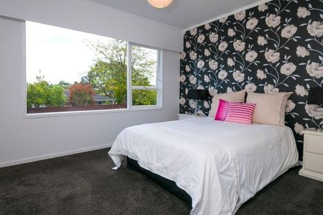 Photo of property in 2/58 Girrahween Drive, Totara Vale, Auckland, 0629