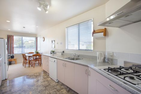 Photo of property in 8 Purdie Place, Milson, Palmerston North, 4414