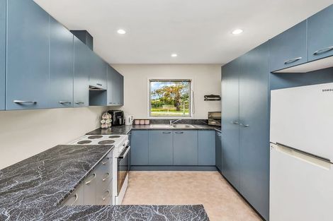 Photo of property in 8 Cross Street, Coalgate, 7673