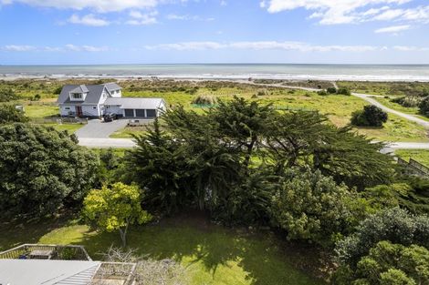 Photo of property in 3 Atkinson Avenue, Otaki Beach, Otaki, 5512