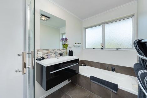 Photo of property in 12 Takahe Place, Matua, Tauranga, 3110