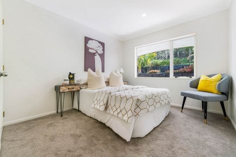 Photo of property in 31 Cricklade Terrace, Windsor Park, Auckland, 0632