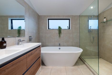 Photo of property in 33a Craig Road, Milford, Auckland, 0620