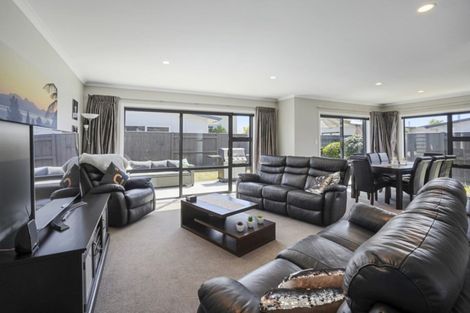 Photo of property in 59 Rosalie Terrace, Kelvin Grove, Palmerston North, 4414