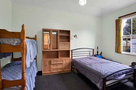 Photo of property in 100 Conway Road, Eltham, 4322