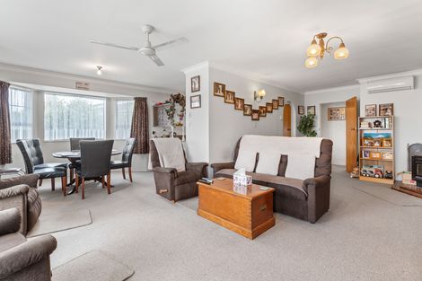 Photo of property in 32 Lowes Place, Solway, Masterton, 5810