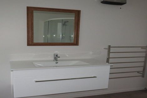 Photo of property in 28 Doone Street, Lynmouth, New Plymouth, 4310