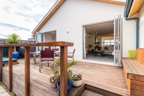 Photo of property in 93b Beachville Road, Redcliffs, Christchurch, 8081