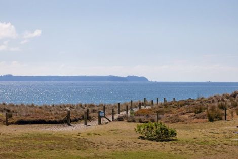 Photo of property in 1167 Papamoa Beach Road, Papamoa Beach, Papamoa, 3118