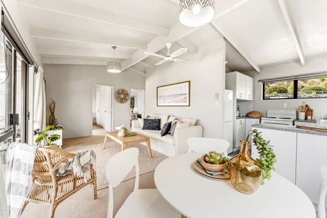 Photo of property in 5a Rangimaarie Crescent, Snells Beach, 0920