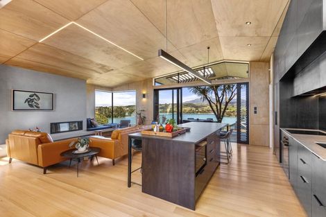 Photo of property in 21 Point Street, Raglan, 3225