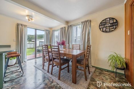 Photo of property in 33 Donnelley Drive, Wainuiomata, Lower Hutt, 5014