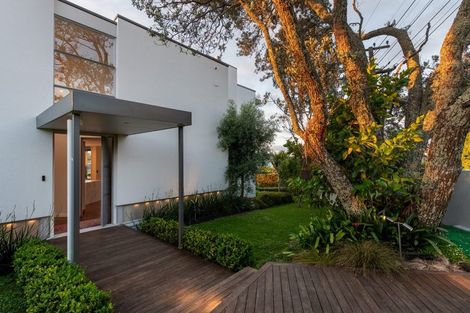 Photo of property in 3a Kowhai Road, Mairangi Bay, Auckland, 0630