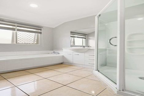 Photo of property in 3/9 Dunn Place, Farm Cove, Auckland, 2010